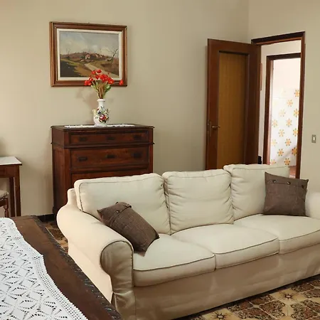 5 Minutes' Walk From The Beach, With Two Bedrooms Apartment