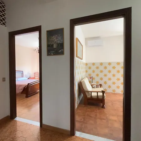 5 Minutes' Walk From The Beach, With Two Bedrooms Apartment Badolato Marina