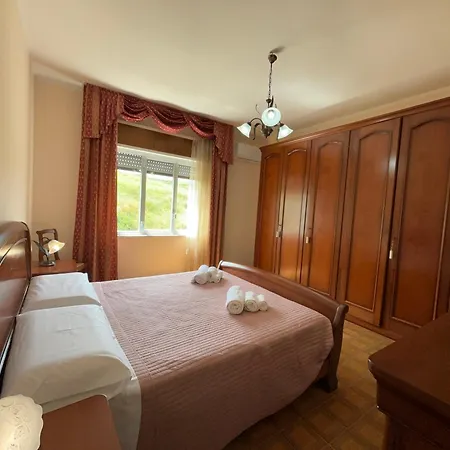 Apartment 5 Minutes' Walk From The Beach, With Two Bedrooms