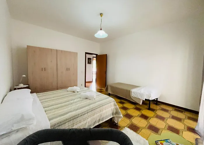 Διαμέρισμα 5 Minutes' Walk From The Beach, With Two Bedrooms *