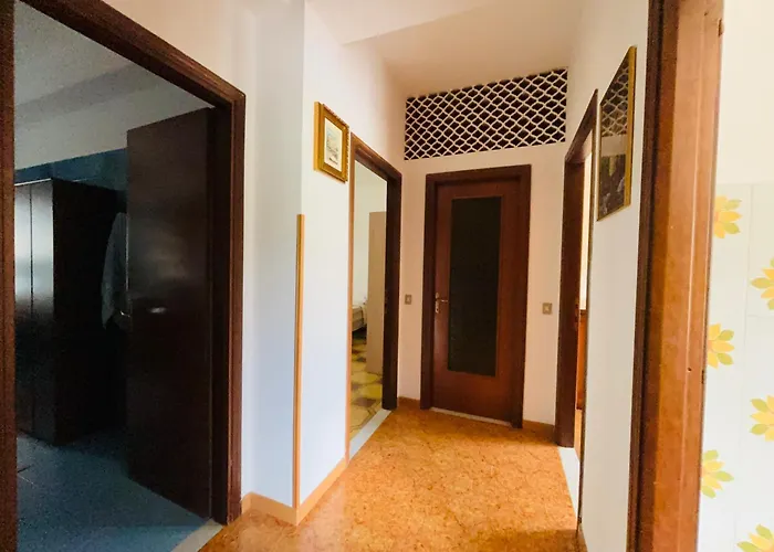 5 Minutes' Walk From The Beach, With Two Bedrooms Apartman *