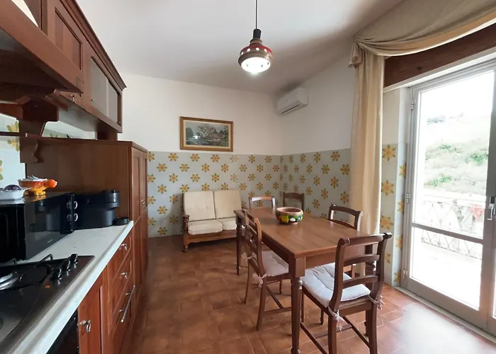 Διαμέρισμα 5 Minutes' Walk From The Beach, With Two Bedrooms *