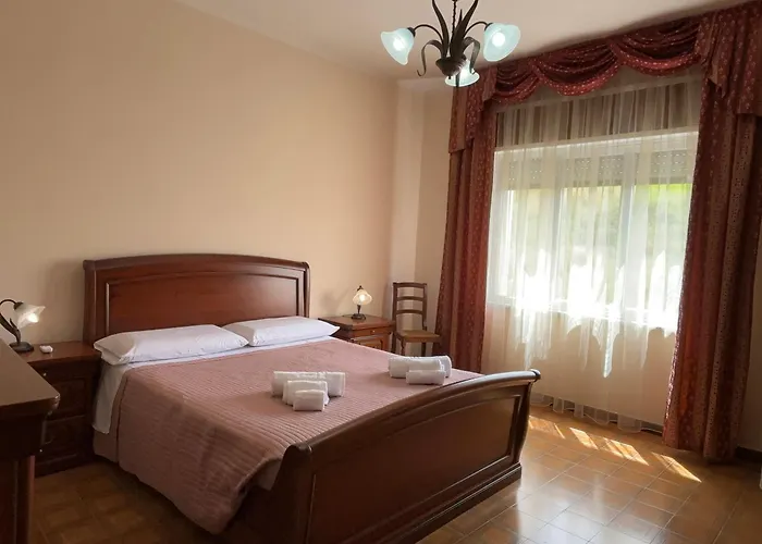 5 Minutes' Walk From The Beach, With Two Bedrooms