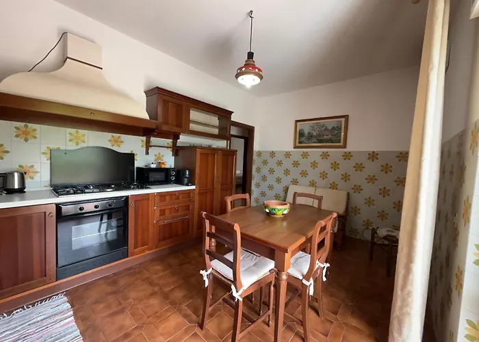 Apartman 5 Minutes' Walk From The Beach, With Two Bedrooms
